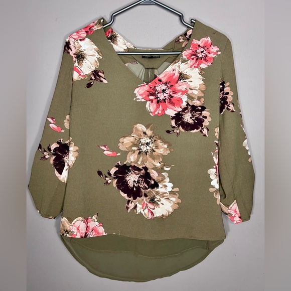RW&CO. 3/4 Sleeve Relaxed Blouse - Picture 1 of 10